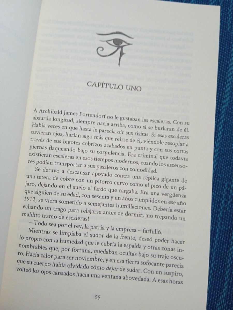 👌En este episodio de mi podcast os recomiendo El señor de los djinn, la ucronía llena de aventura, magia y steampunk de @pdjeliclark, 🎧aquí en el reproductor del blog: …ballerodelarbolsonriente.blogspot.com/2024/04/podcas… 🎧Aquí el canal de #ElRefugiodelCaballero: ivoox.com/refugio-del-ca…