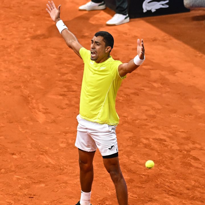 Thiago Monteiro em quadra! Desafia o tcheco Jiri Lehecka na terceira rodada do ATP Masters 1000 de Madri. Adversário é leve favorito, tem odds ao vivo para todos os gostos! kto.com/pt/esportes/?p… #Ad