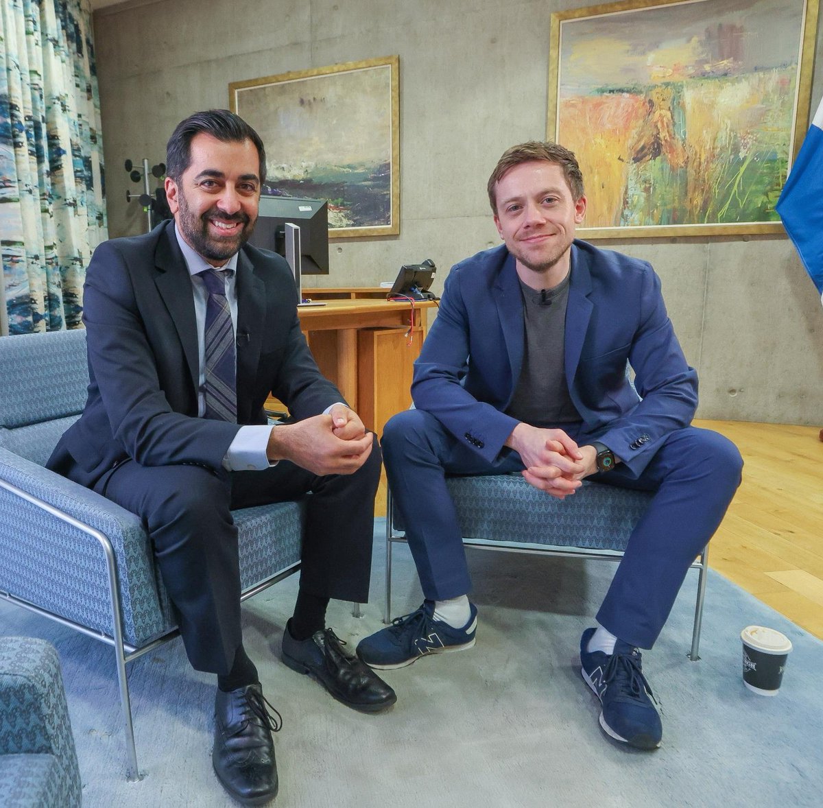 CrabbitAl's tweet image. Thank you Agent Jones, your work is done. Mission accomplished. #HumzaYousaf #Resignation #HumzaYousless