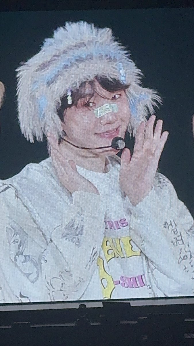 サユリ tweet media