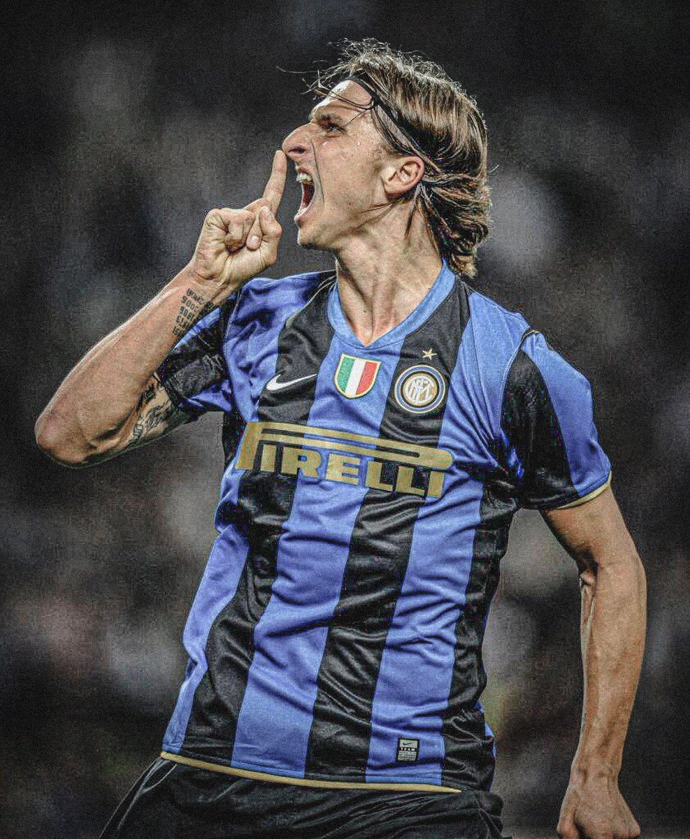 2008/09 sezonunda Inter forması ile Zlatan Ibrahimovic: 

🏟️ 47 Maç
🎯 40 Gole Katkı
✅ UEFA Yılın Takımı
✅ Serie A'da Yılın en iyi oyuncusu
✅ Serie A Gol Kralı

𝐈𝐁𝐑𝐀𝐜𝐚𝐝𝐚𝐛𝐫𝐚! 👑