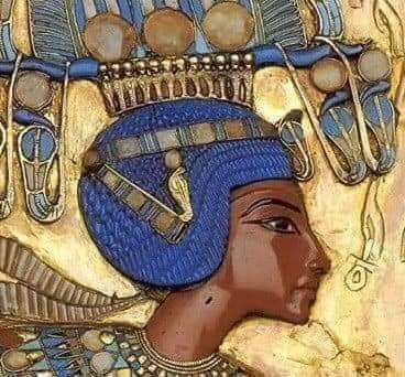 The face of king Tutankhamun on the back of his Throne👑🙏🏿
#blackhistory #ancientafricankingdoms #kemet #egypt #nilevalley #kingtut #tutankhamun