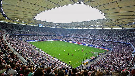 Cześć TT! 👋 Poszukuję jednego biletu na mecz Polska-Holandia na strefę fans first. Jedziemy większą ekipą i niestety brakuje jednej wejściówki. Nie ma ktoś może na resale? 🤔 Z góry dziękuję za pomoc! 🤗