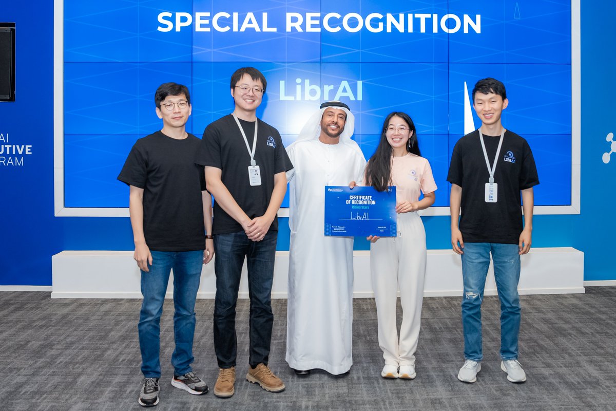 تعرّف على زيدونغ هان، مؤسس شركة LibrAI، الناشئة والرائدة والمعنية بإنشاء مستقبل آمن ومسؤول للذكاء الاصطناعي.

أثارت أحداث مرتبطة بتقنيات الذكاء الاصطناعي اهتمام زيدونغ هان، وجعلته يؤمن بأهمية تطوير نماذج سريعة وموثوقة وأخلاقية تعتمد على الذكاء الاصطناعي.

استكشف قصة هان وأعماله