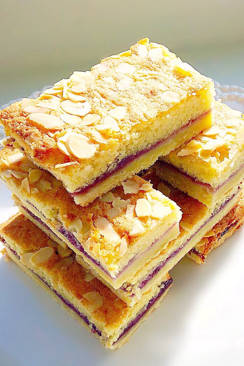 Bakewell Shortbread Bars - a yummy shortbread base topped with fresh raspberry jam and almond sponge. There’s a reason these bars are so popular on my blog!
RECIPE - feastingisfun.com/Bakewell-short…
#MondayMotivaton #Mondayvibes #RecipeOfTheDay #Food