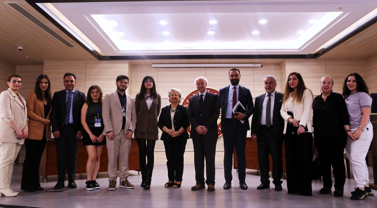 Hukuk Fakültemiz tarafından Ticaret Hukuku Sempozyumu yapıldı. İki gün boyunca devam eden sempozyumun açılış konuşmasını Hukuk Fakültesi Dekanı Prof. Dr. Vahit Doğan yaptı. Ticaret hukukuna dair birçok konu, alanında uzman akademisyenler tarafından ele alındı. - - Commercial Law…