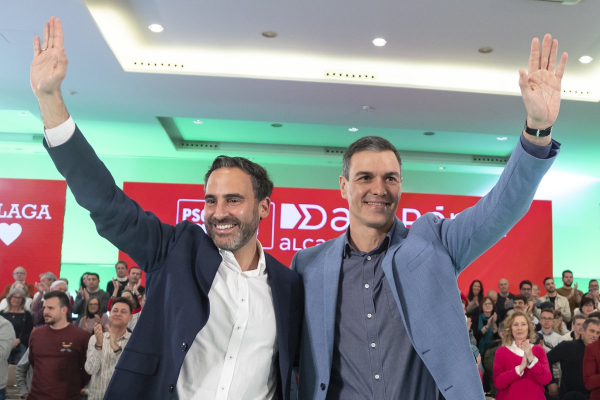 🗣 @ADanielPerez: “Presidente Pedro Sánchez, aquí estamos los socialistas malagueños para seguir haciendo este camino juntos” ✊🌹 Ha agradecido a @SanchezCastejon su decisión de seguir al frente de la presidencia del Gobierno. psoemalaga.es/actualidad/ver… #MerecelaPena