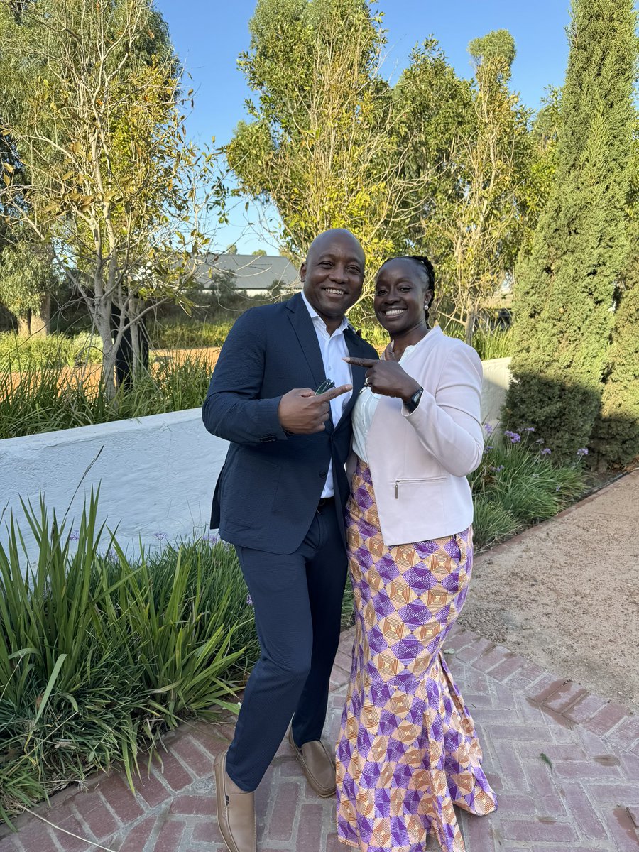 😄A snapshot of change! Had a joyful meeting with my successor @FatmataLSesay. Her humour, wit & confidence are contagious. Here’s to the past we honour & the future we’re thrilled to create in Rwanda🇷🇼 & South Africa🇿🇦. Let’s make every moment count! #Leadership #LookingForward