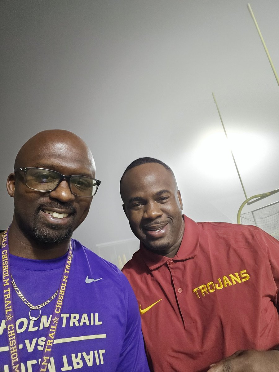 Really appreciate Coach Jones for coming by @CTHS_RangersFB Our Rangers are excited to connect with your program #SLR #TTP #F4 #StayPurple #RecruitCTRangers @THSCAcoaches @NextLevelD1 @dctf @MaxPreps @Rivals @247Sports @On3Recruits @DfwTopTalent @NPCoachMorgan