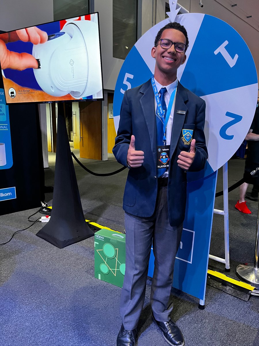 Our first FC 2024 winner from @Rondebosch_Boys 🏆⚽️🎮 #TelkomVSGaming #ComicConCapeTown #AreYouGame