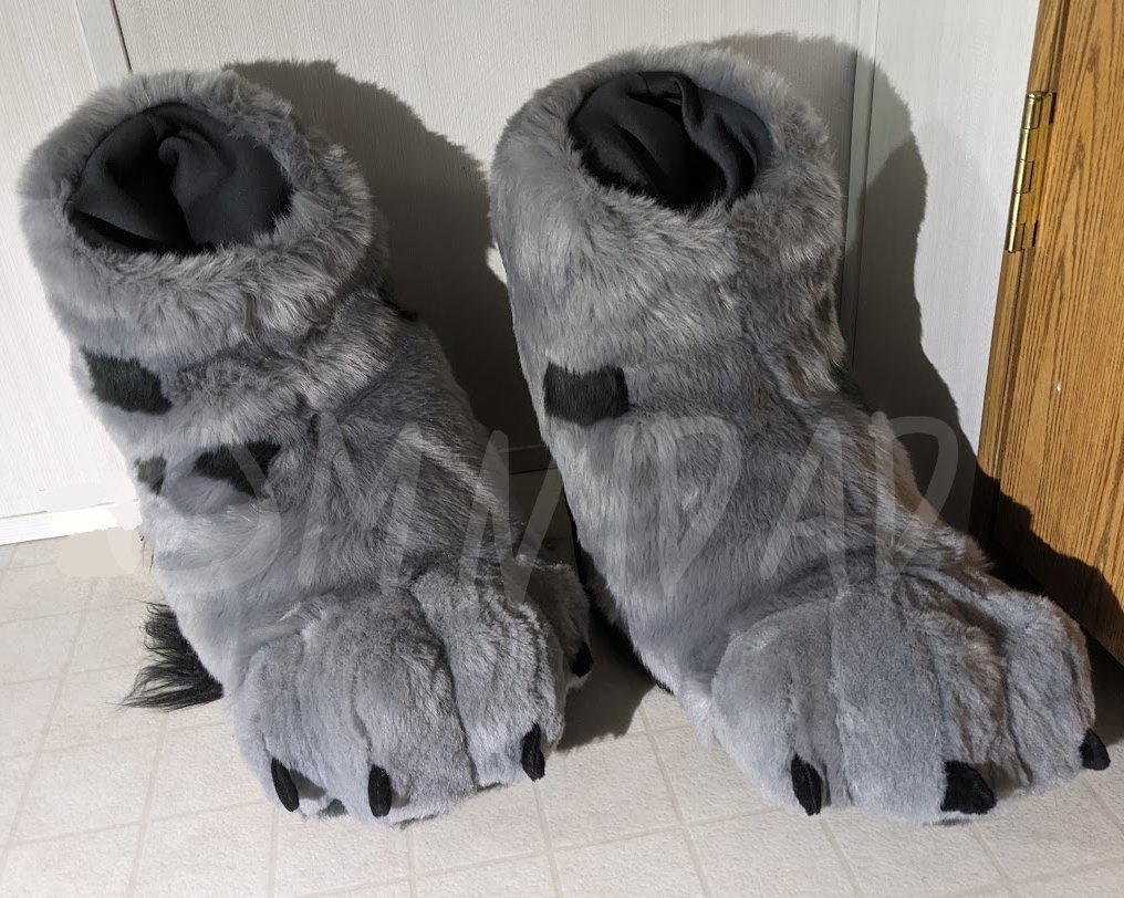 OMNI fursuits (@omnidadcreation) on Twitter photo modified <a href="/spiltgrapesoda/">Grape and Company</a> pattern
asymmetrical spot markings, squishy polyfilled embroidered minky beans, high quality fur from <a href="/HowlFabric/">Howl Fabric</a>
tail, slim handpaws, and even a head upgrade available! DM me if you're interested modified <a href="/spiltgrapesoda/">Grape and Company</a> pattern
asymmetrical spot markings, squishy polyfilled embroidered minky beans, high quality fur from <a href="/HowlFabric/">Howl Fabric</a>
tail, slim handpaws, and even a head upgrade available! DM me if you're interested