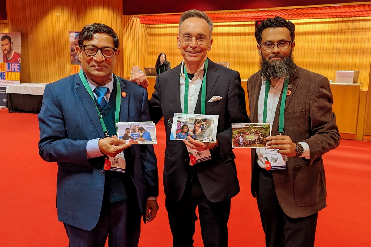 Delighted to connect with John W. Ward, Director @GlobalHep at the #WorldHepatitisSummit 2024 in Lisbon 🇵🇹! Captured a moment with all 3 of my CGHE Photo Contest winning photos. His appreciation truly touched me. Grateful for the networking opportunities this summit has provided.