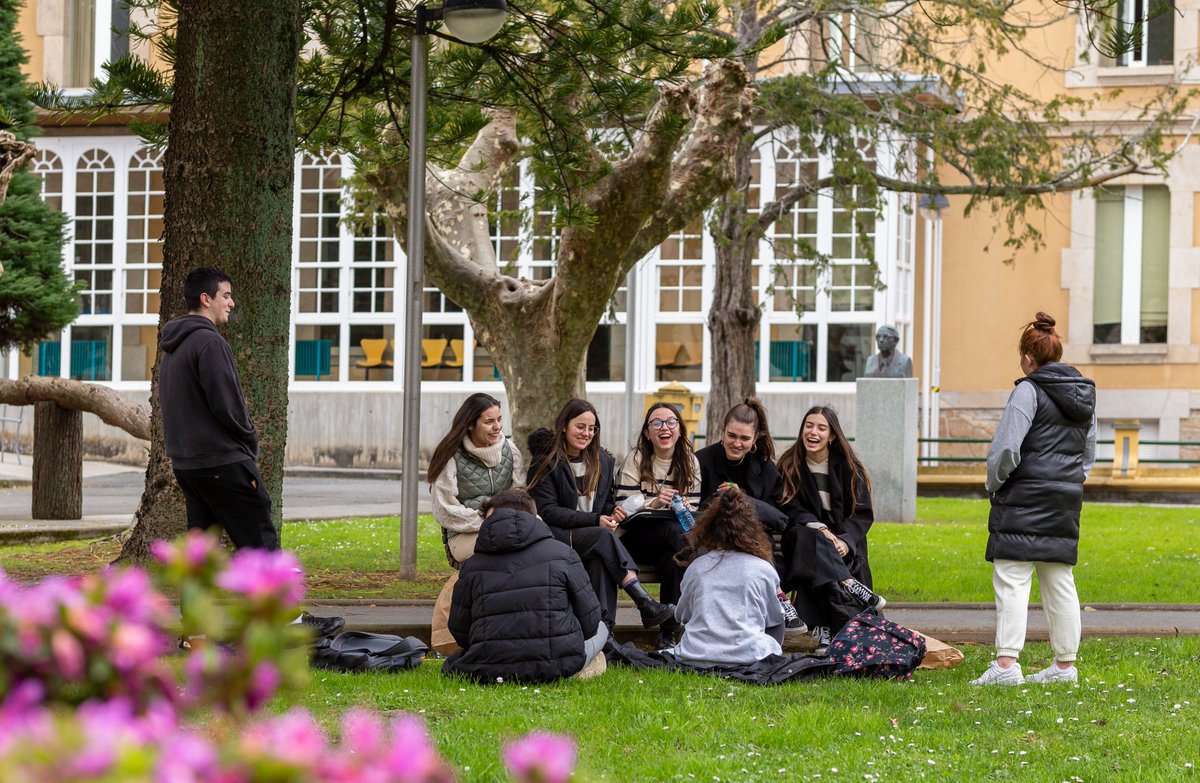 A  <a href="/axf80/">PERSOAS XORDA FERROLTERRA</a> en colaboración coa #UDC e o <a href="/FerrolOficial/">Concello de Ferrol</a>, a través do Programa <a href="/UDC/">王族maron@LOLの人</a> Saudable, organiza mañá unha xornada sobre xordocegueira no <a href="/CIFerrol/">Campus Industrial</a> da #UDC.

👉Será ás 10:15 horas no Salón de Actos Concepción Arenal.

Máis información: tinyurl.com/388y5tfv