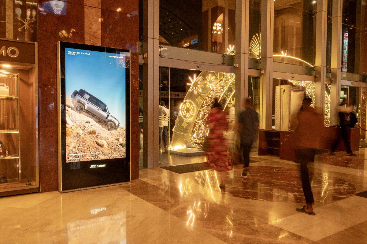 Unravel the possibilities of adventure, luxury, and unparalleled craftsmanship in the heart of the city with JLR diaplayed at UB City Mall on JCDecauxMedia. 🚘🛤️

#jcdecauxadvertising #jcdecauxindia #advertisingagency #outdooradvertising #creativeads #marketingcampaigns