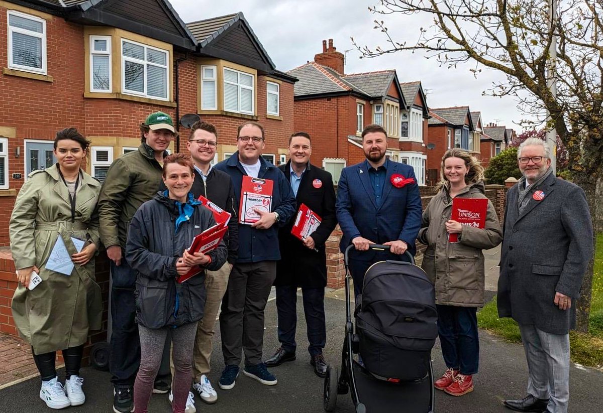 Fantastic support for @ChrisPWebb on the doorstep in Blackpool today - from lifelong Labour voters to recent Tory switchers. He’s Blackpool born and bred and will work tirelessly as a local MP if he’s elected on Thursday.