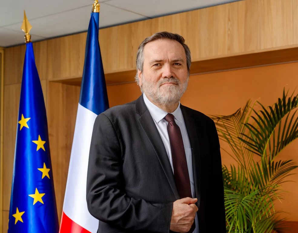 🇫🇷  [Exclusivité] [Paroles de décideurs] #transports #mobilités 
➡️ <a href="/Th_Guimbaud/">Thierry Guimbaud</a> Pdt <a href="/ART_transports/">Autorité de régulation des transports</a> s’exprime à l’occasion de la publication du 3ème rapport sur le  transport de voyageurs en France, publié le 29/04/2024 par l'ART et News  Tank.
▶ mobilites.newstank.fr/article/view/3…