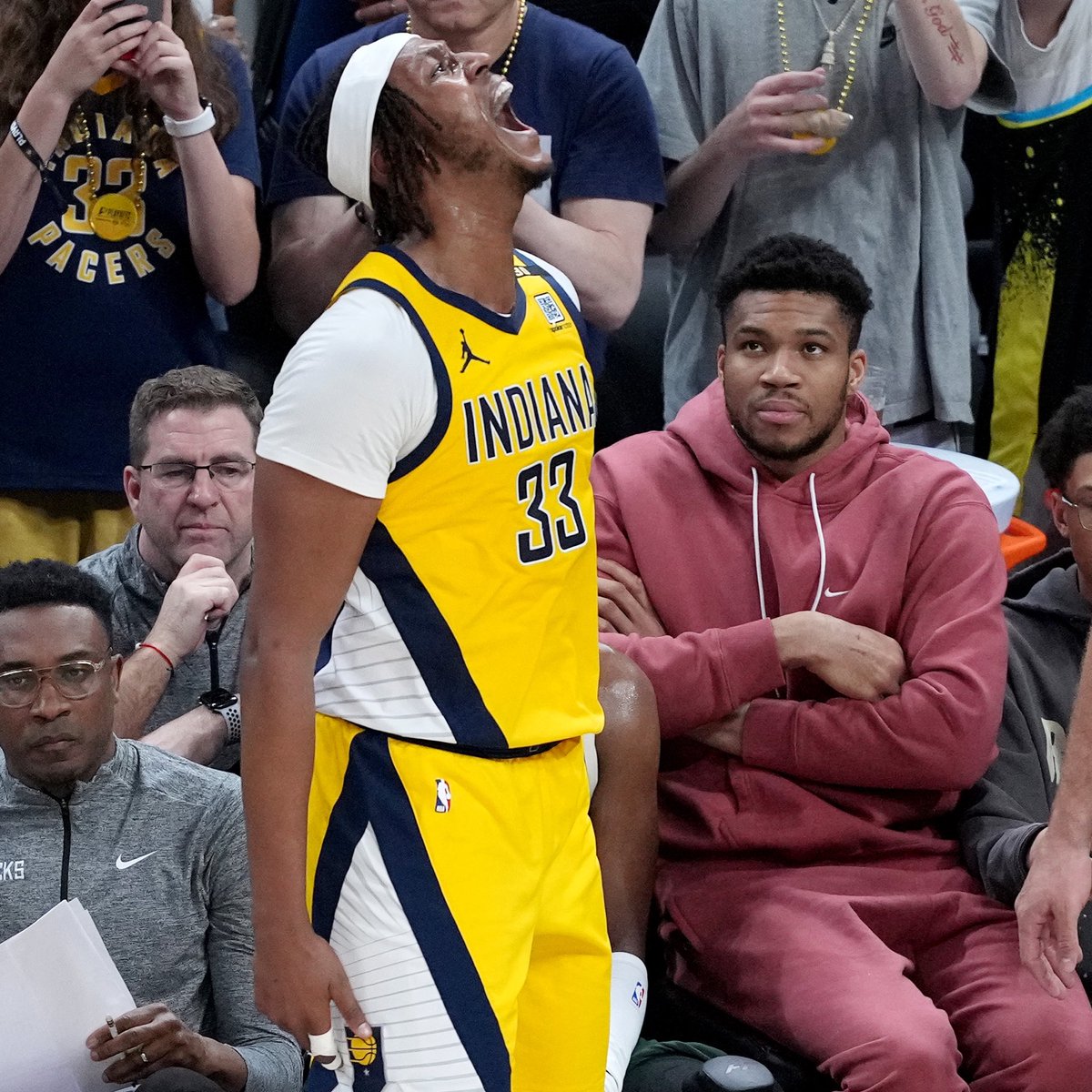 Through 4 games, Myles Turner is averaging: 24.3 PPG 61.9 TS% 50.0 3P%—8.5 3PA/g 8.3 RPG 3.3 APG—0.3 TOV 2.3 STL + BLK Turner was the 6th most efficient half-court player by points per possession this season on 15.5 poss/g. Efficiency translating to the playoffs in a big way!!