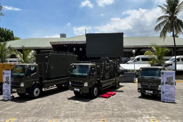 Philippines Receives Mobile Long Range Air Surveillance Radar from Japan

defensemirror.com/news/36674/Phi…

#Philippines #MinistryofDefence #MoD #longrangeairsurveillanceradar #Mitsubishi #Japan #DepartmentofNationalDefense #JTPSP14ME #radarsystems #mobileairsurveillanceradar