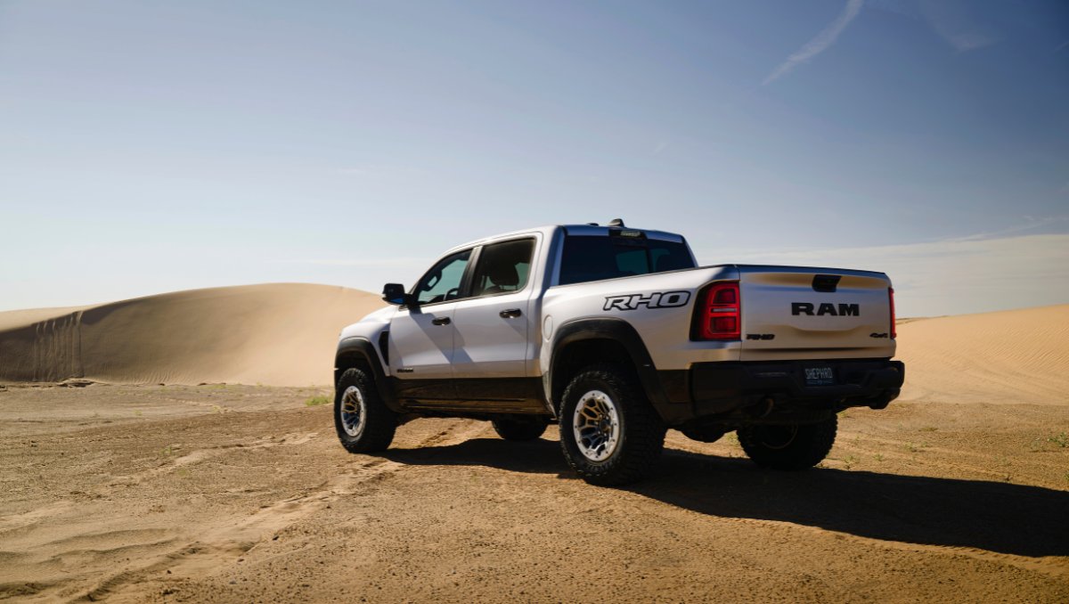 #Ram brand reveals the all-new 2025 Ram 1500 RHO, cementing @RamTrucks as North America’s off-road truck leader. It offers heightened off-road capability, performance with an aggressive appearance and fortifies industry’s leading light-duty lineup. blog.stellantisnorthamerica.com/2024/04/25/all…