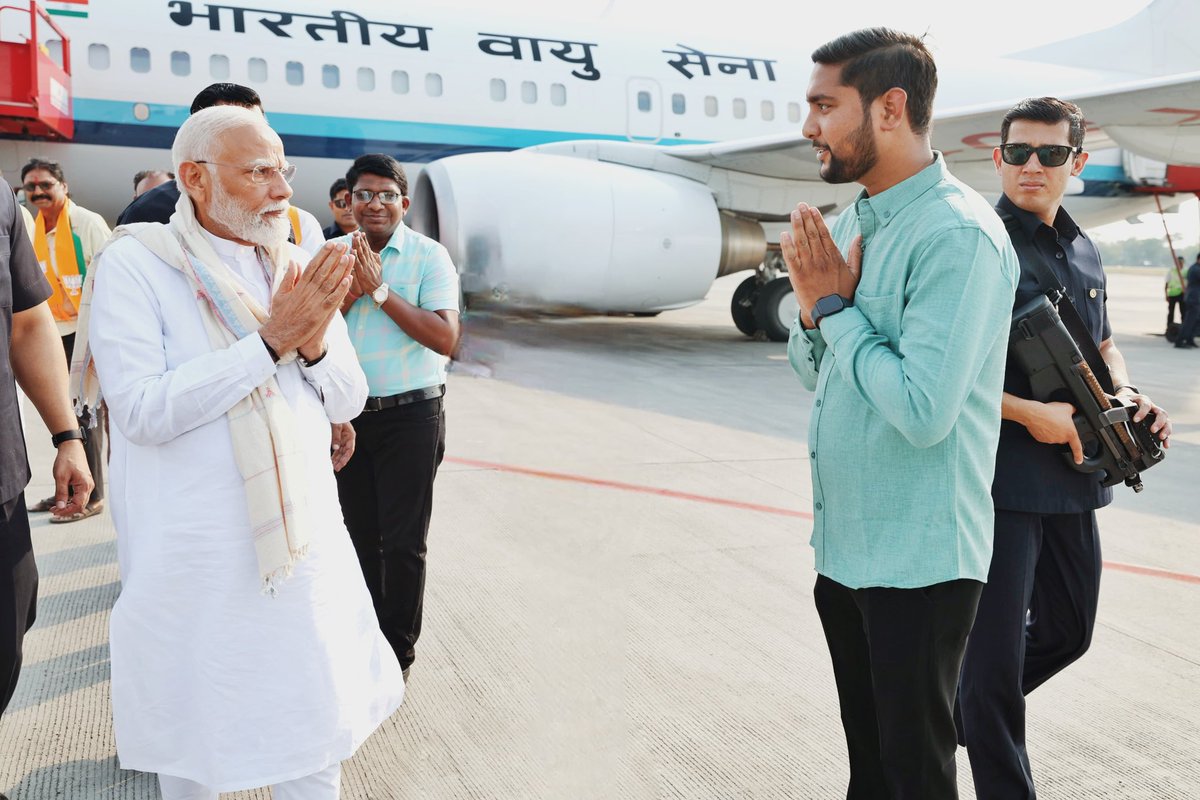 देश के यशस्वी प्रधानमंत्री श्री नरेंद्र मोदीजी के साथ मिलने का सौभाग्य प्राप्त हुआ…🙏