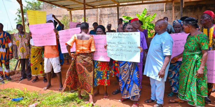 We are in darkness, Anambra community protest missing generators The Amanuke community in Anambra State protested the disappearance of two generator sets donated by MTN, accusing the President General and his supporters of involvement. The community expressed sorrow over the…