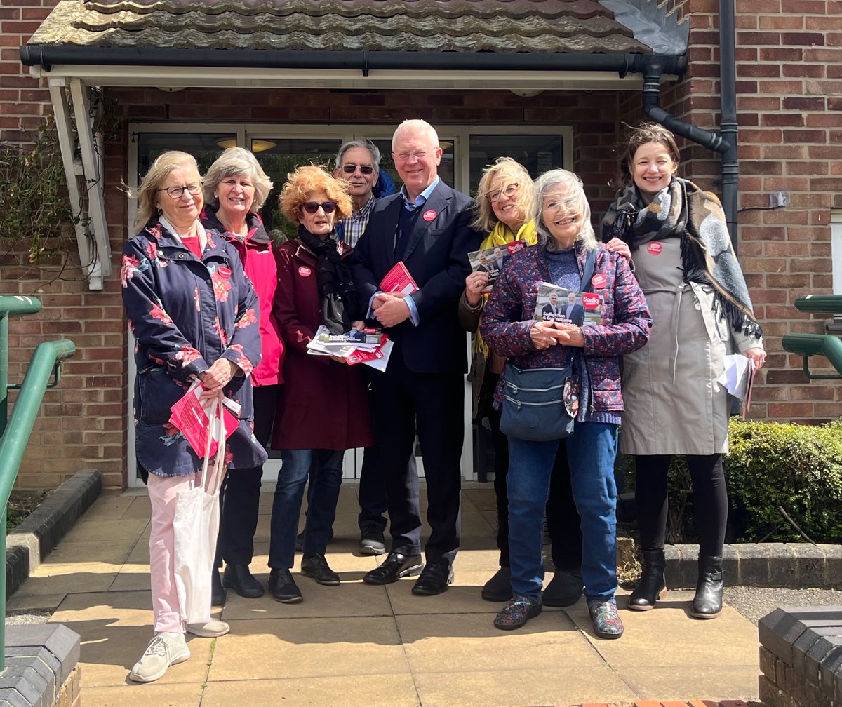 Great to be out with @JohnCryerMP, Cllr Sheila Bain and volunteers in Wanstead Park campaigning for @SadiqKhan