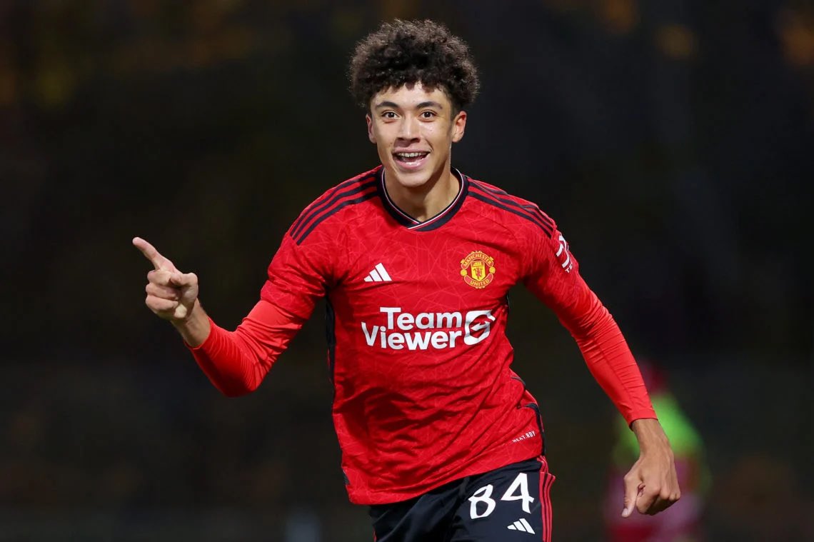 🚨🔴| Ethan Wheatley has scored 2 goals in 2 minutes vs Southampton for the Under 21s. 

HT : Southampton 1-2 Manchester United

#mufcacademy #mufcyouth #mufc