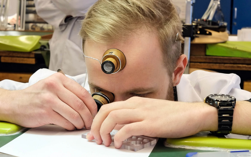 The time of #quantum technology has come — Espoo's watchmakers are crafting the future of tech! 

Read about the unique #watchmaking talent coming out of Espoo's innovation ecosystem: bit.ly/49xBT30. #InnovationEspoo @kelloseppakoulu @EspooEsbo