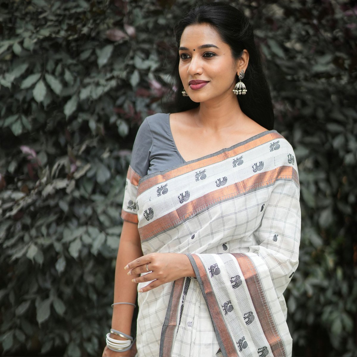 ✨️🥻Aiyka Saree 💐🛍

🥻Saree Code - CHE090

🎉🎊 New Arrivals ⚠️!!

💯% Cotton 

Happy Shopping 🛍🛒🤝

knotnthreads.com/collections/ch…

#sareeusa #sareelove #sareeaddict  #handloomsaree #sareeideas #zariborder #womenwear #fashionable #Indianweddings #modernsaree #trendingsaree