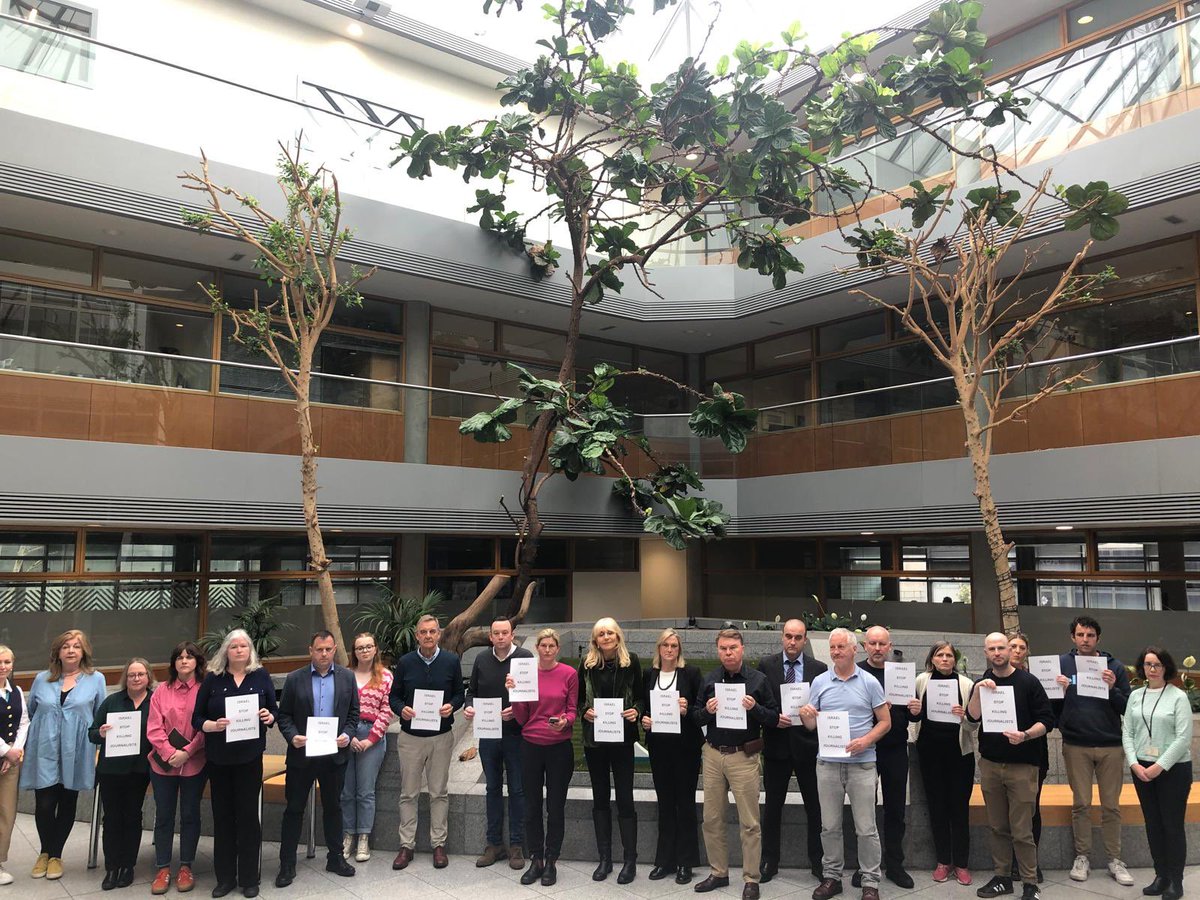 According to @IFJGlobal at least 107 media workers have been killed in Gaza since October 7th. We held our 3rd monthly minute’s silence today to honour them & stand for the right to report freely without threats & targeting #SupportPalestinianJournalists #mediafreedom #RTE