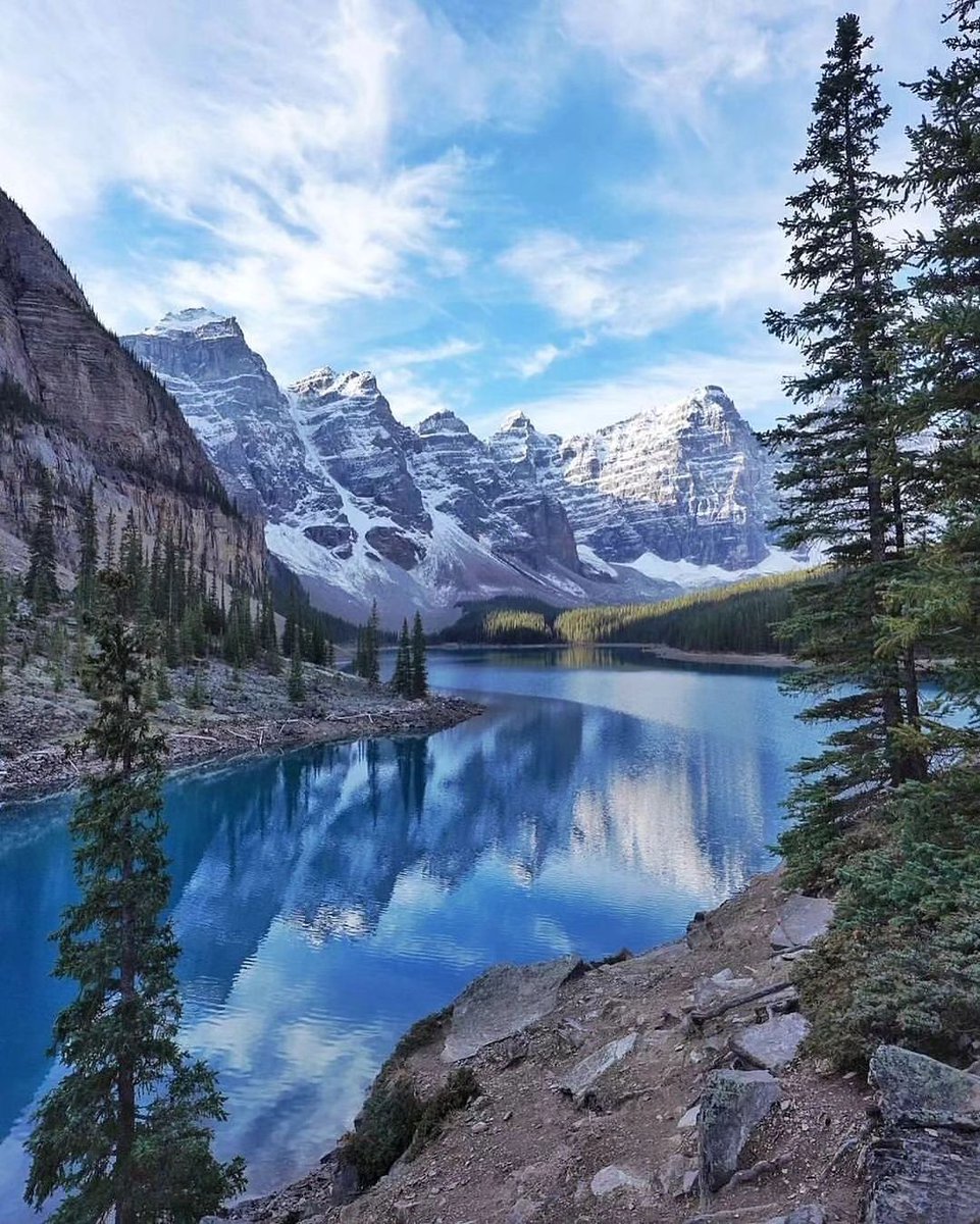 Bannf,  Alberta 
.
.
.
➢ Credit 👉🏆📸 @kimtannas
.
.
.
#conexaoamerica #bannf #alberta
#hike ⁣ #hiking ⁣ #sunrise ⁣ #roadtrip ⁣ #traveller ⁣ #getoutside ⁣ #landscapes ⁣#optoutside ⁣#travelgram ⁣#travellife ⁣ #travelpics ⁣#naturelover ⁣ #travelholic ⁣#travelphoto ⁣