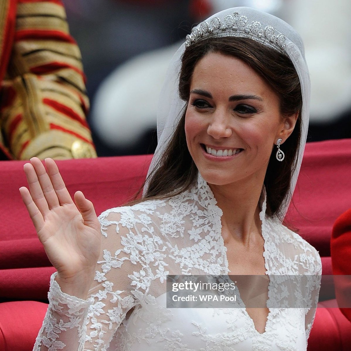 For her wedding to The Prince of Wales in 2011, The Princess of Wales opted to wear the Cartier Halo tiara, which was commissioned by King George VI in 1936 for his wife, Queen Elizabeth. Read up on all the history and intricate details on the tiara here: buff.ly/3Qs9kN9