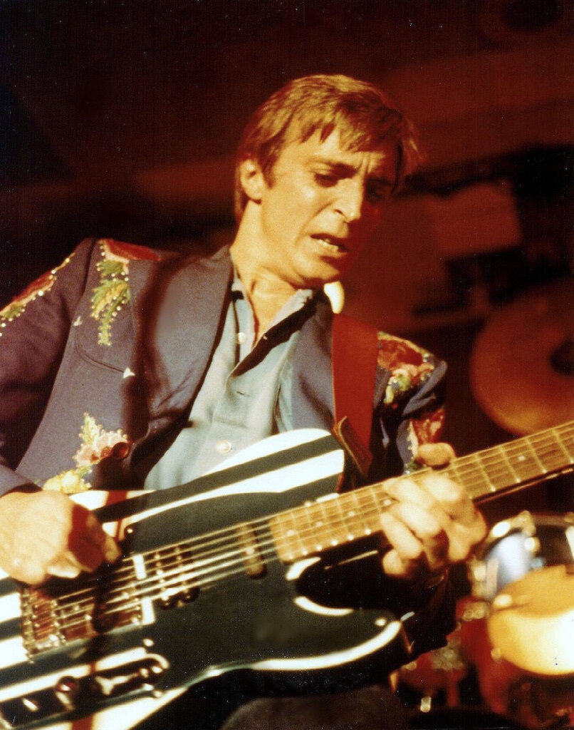 Thirty-one years ago, guitarist/producer Mick Ronson died. Ronson recorded and toured with David Bowie as one of the Spiders from Mars, co-produced Lou Reed's album Transformer, and worked with Morrissey, Elton John, John Mellencamp, T-Bone Burnett, and more. #MusicIsLegend