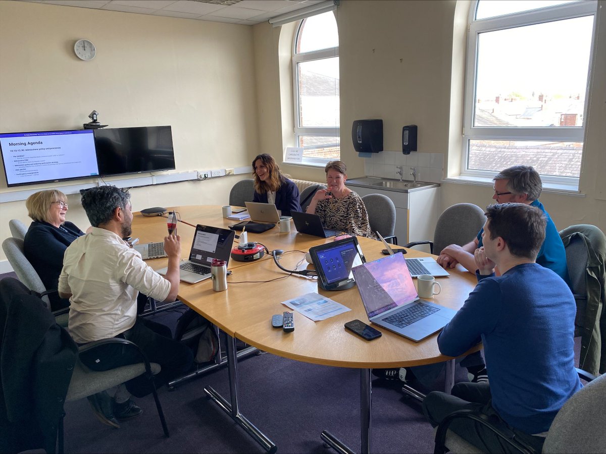 An insightful session 🌟 The Pears Cumbria School of Medicine team is working hard behind the scenes and recently hosted a dynamic deep dive admissions meeting with partners from the @CumbriaUni, and @imperialcollege buff.ly/3vKP3uC #aplacetomakeadifference
