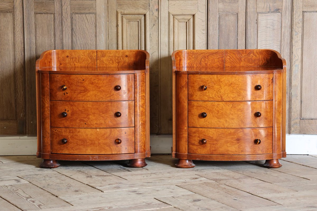 BrownriggUK's tweet image. Fine pair of 1930s Austrian Birch Bow fronted Bedside Tables

rb.gy/3isz3z

#bedsidetables #antiquebedsidetables #pairoftable #antique #furniture #interiordesign #decor
