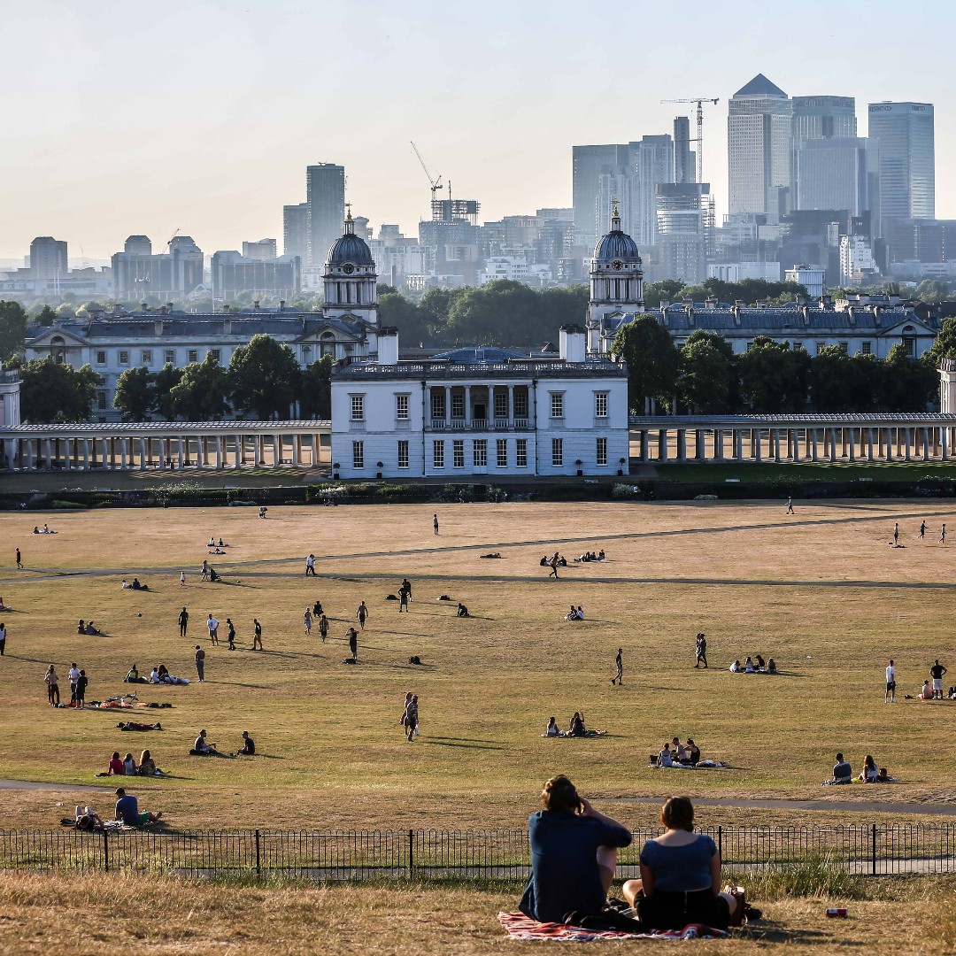 Bank holidays mean picnics in #Greenwich Park! 🌳 Enjoy the Royal Observatory's views and children's playground. Discover #SharedOwnership at Arden at Parkside! ow.ly/I1Ti50RpaVj
