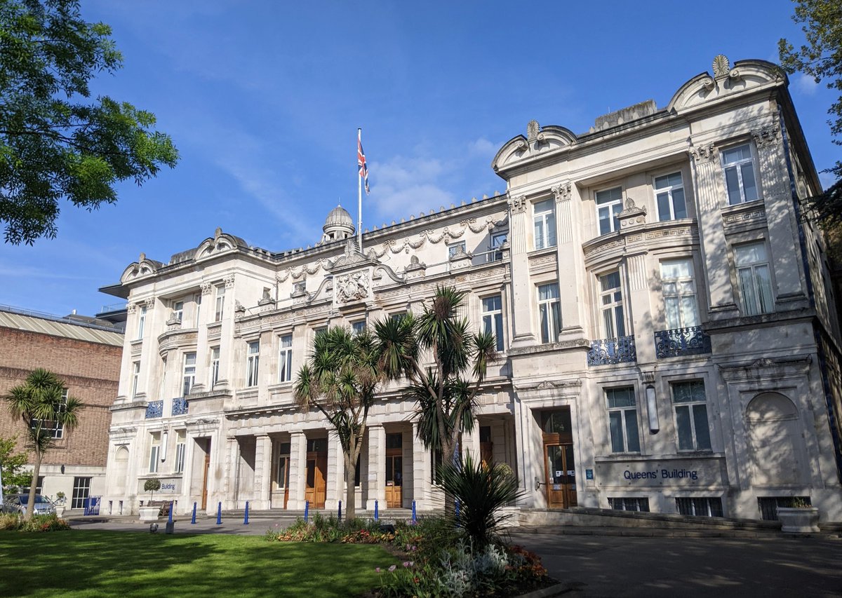 englishse's tweet image. Really enjoyed the @RoyEntSoc #RESExtreme24 event last Thursday - thanks for inviting me! Such an interesting line-up of talks across the breadth of behaviour, physiology and different groups (pollinators, vectors). Congratulations to @HesterWeaving for winning Best Student Talk!