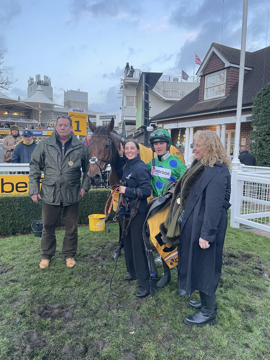 Truckers Lodge has been retired and will be heading home to owners Gordon and Su Hall in Leicester to enjoy Team Chasing and hunting in his life after racing. He has been a fantastic horse to train making his mark in the long-distance handicap chases, including a brilliant