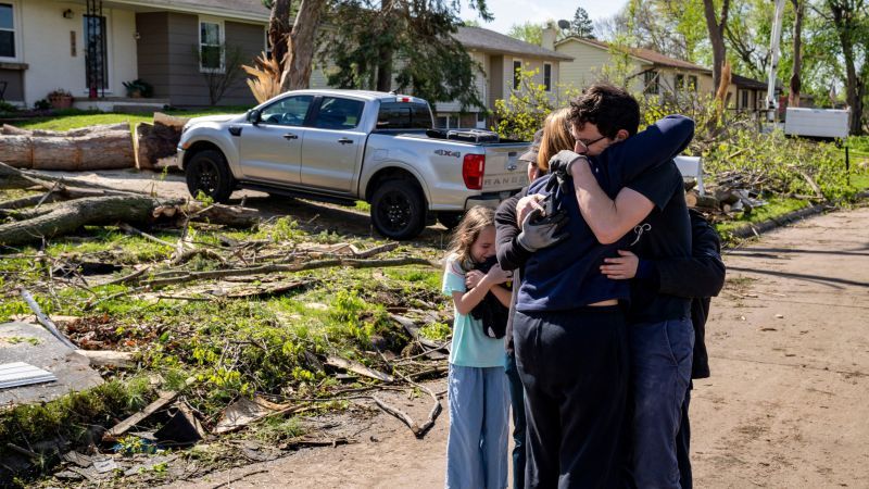 At least 4 killed in Oklahoma tornado outbreak, as threat of severe storms continues from Missouri to Texas. NAEMT extends prayers of safety for all first responders supporting their communities; sympathies for victims' families... buff.ly/3JEzmJj