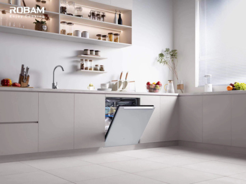 ROBAM, one of the leaders in premium kitchen appliances, is revolutionizing the industry with the launch of its groundbreaking sterilizing dishwasher– the first of its kind under the new industry standards. 
tinyurl.com/sfbjwv76
#BRM #kitchenappliance #dishwasher #BRAND