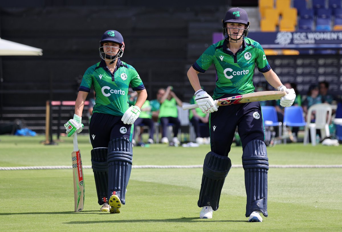 A second-highest partnership (130) for Ireland in T20Is between Amy and Gaby! 👏 #IREvZIM #BackingGreen ☘️🏏