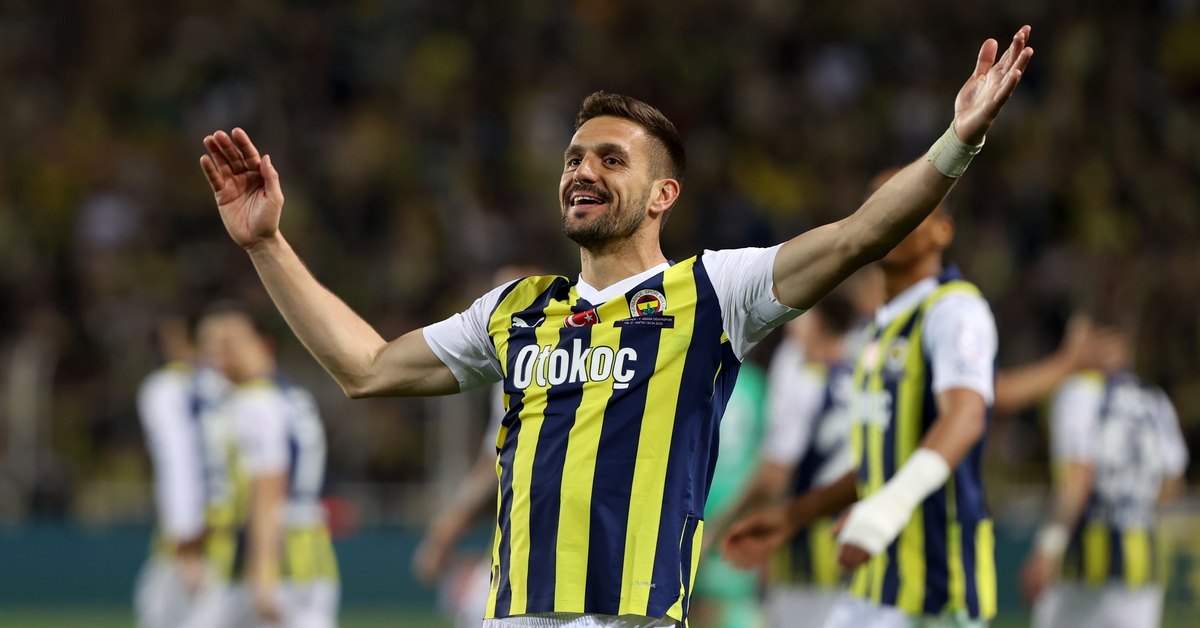 🔥 Derbiler'de bir başka oynuyor!: Fenerbahçe’nin Sırp futbolcusu Dusan Tadic, derbilerde sergilediği performans ile dikkatlari üzerine çekiyor. 35 yaşındaki futbolcu, derbilerde 3 gol 4 asist ile takımına katkı sağladı. haberturk.com/dusan-tadic-de… #TrSpor #TrHaber #TrNews