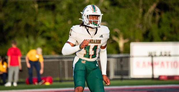 VIP: USC commit and Top247 S Hylton Stubbs is still considering Miami as he continues to go through the recruiting process.

'I really like Miami. I love Miami and I love what they're doing with their safeties.'

247sports.com/college/miami/…