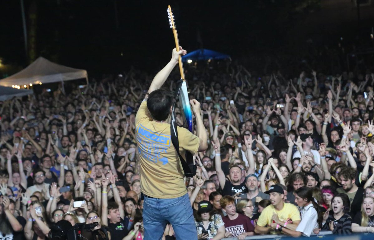 Columbus, don't miss @Weezer at @NationwideArena Saturday, September 7 for the #VoyageToTheBluePlanetTour! Grab your tickets today. nationwidearena.com/events/detail/…