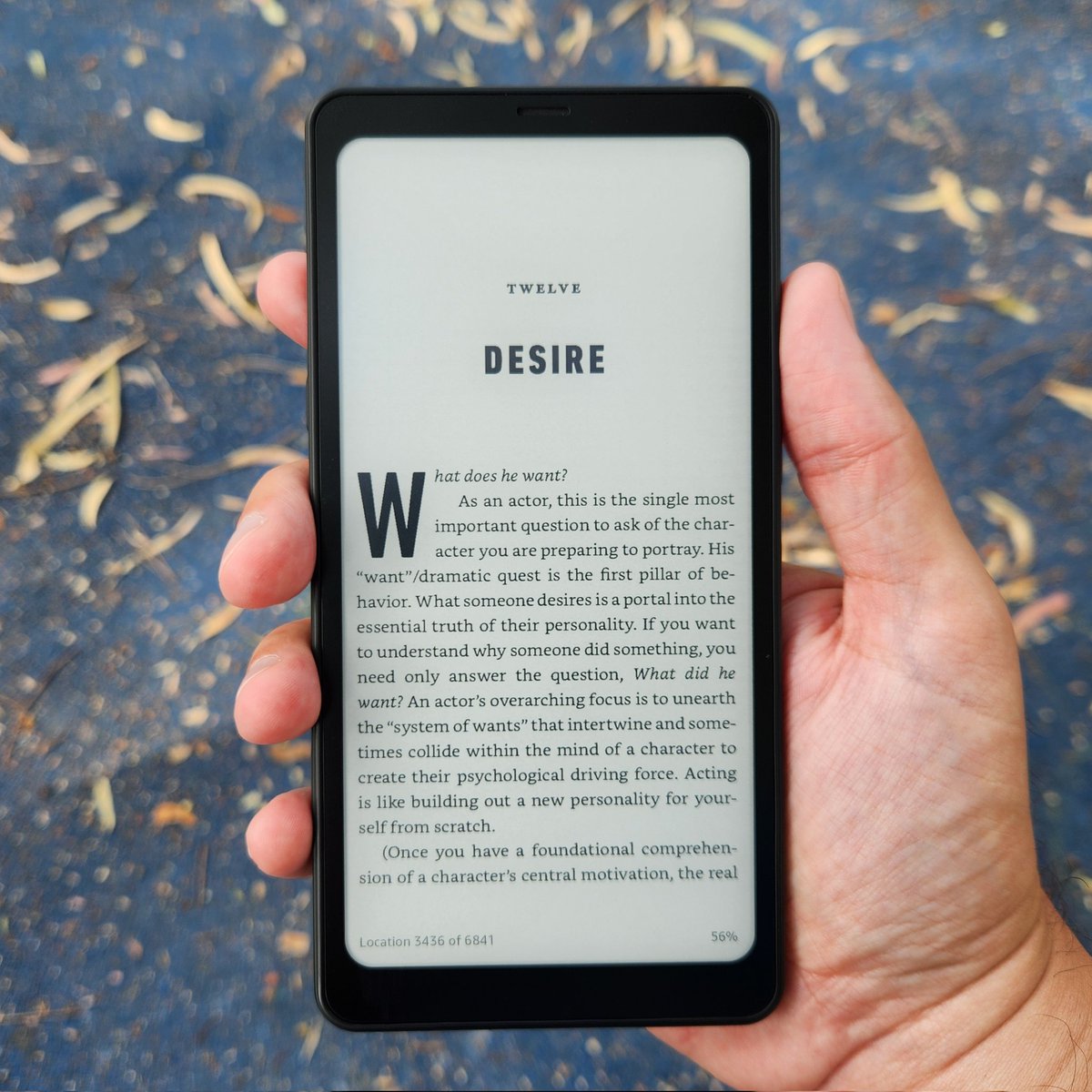 Got myself a new E-Ink Android phone, because screw Kindles, I want something I can fit in my pocket or else I'll never use it, talking from experience as I have a Kindle that I never use 🤣

#books #kindlebook