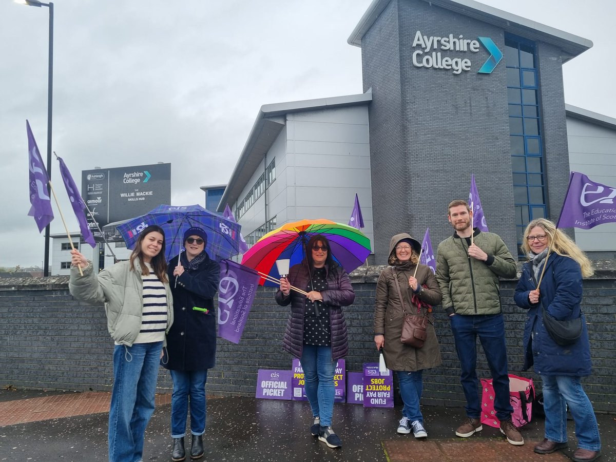 Lecturers at Ayrshire College are out today as part of our rolling action across Scotland's colleges, fighting for a fully funded pay offer. Solidarity✊ #FightingforFE