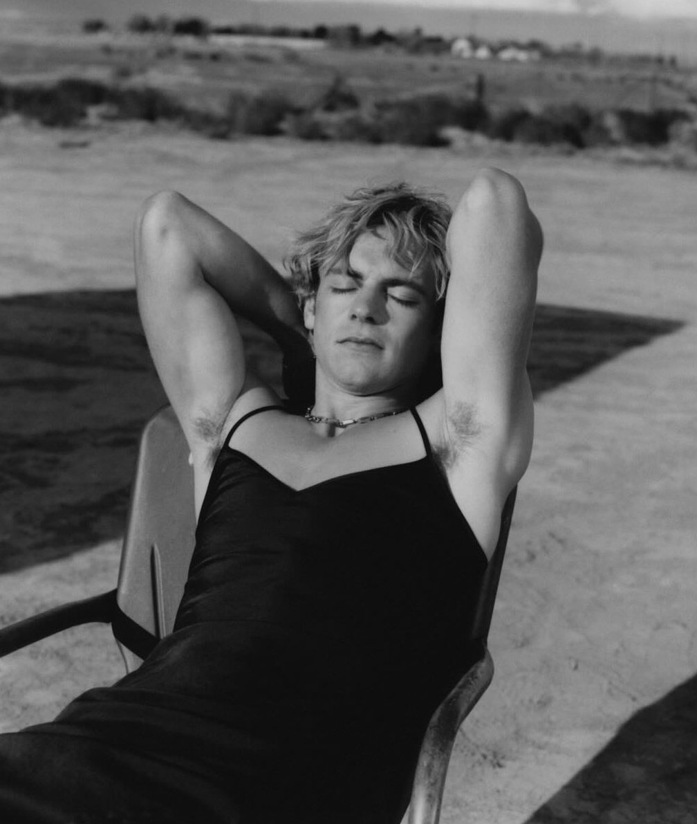📸 Ross Lynch for Behind the Blinds.