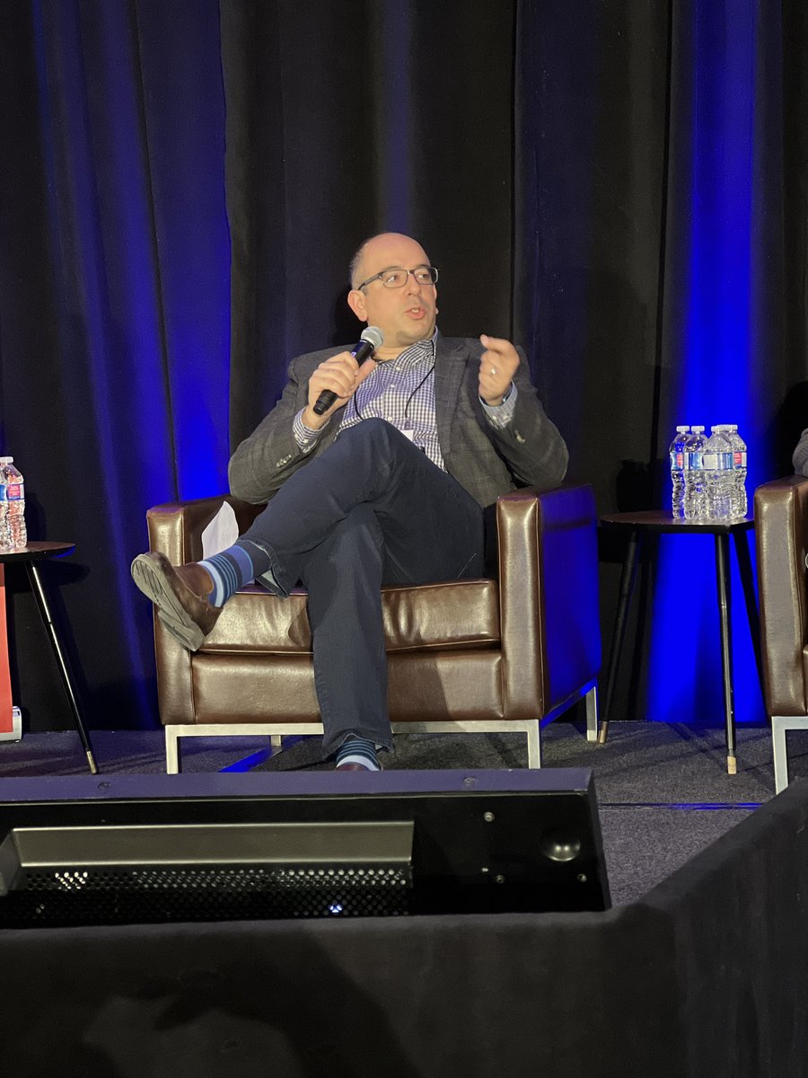 “I’m a basic scientist who is now writing #ClinicalInnovativeScience grants because of connections made within the #CPN,” said Dr. Nader Ghasemlou, of @ghasemloulab, at the @cpn_rdc panel talk at #CanadianPain24. Great seeing how #CPN connects researchers & #PWLE across Canada.