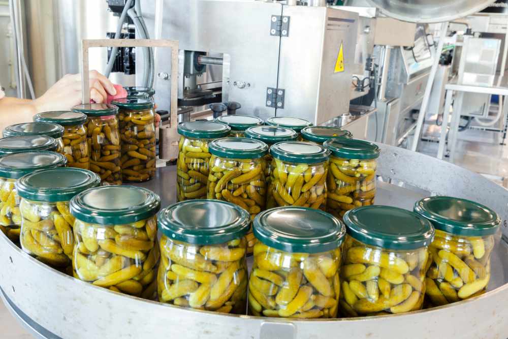 Food factories: meet your new best friend - automation!  Our force measurement sensors ensure consistent quality, perfect mixing & capping. Less waste, more efficiency! interfaceforce.co.uk/blog/2024/04/2… #FoodProduction #Automation #Sensors #FoodTech