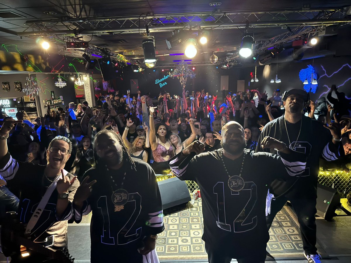 That’s a WRAP on the 3rd leg of the Canadian tour!!!

Red Deer & Medicine Hat!!!

Thank you so much for having us, “Dirty Jake” will return!!!

@D12 
@McVayD12 
@KunivaD12 
@DJInvisible313 

#D12 #Canada #20thAnniversary #Tour #DirtyJake #BocaJMusic #BassmentSounds